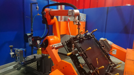 Robotizované svářecí pracoviště